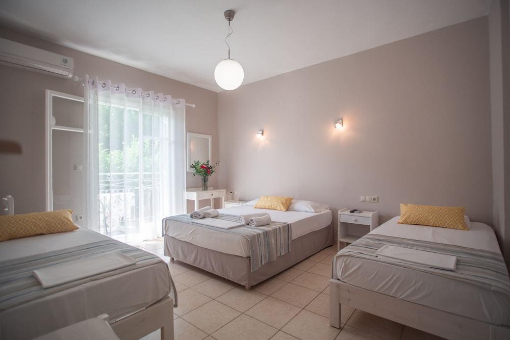 Bella Vista Hotel Studios & Apartments Parga Exterior photo
