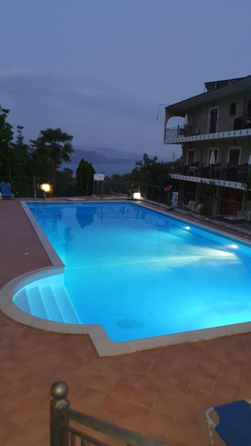 Bella Vista Hotel Studios & Apartments Parga Exterior photo