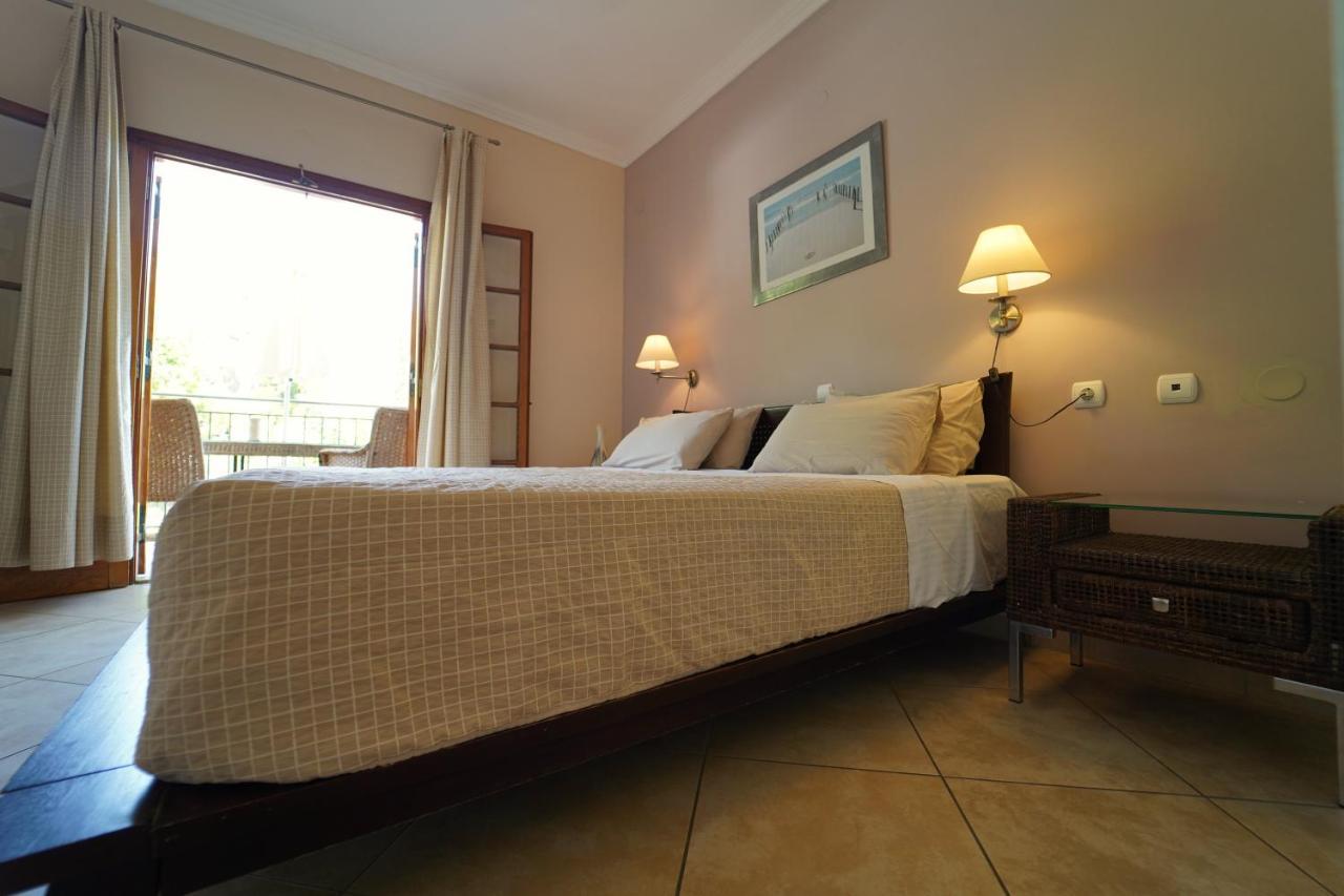 Bella Vista Hotel Studios & Apartments Parga Exterior photo