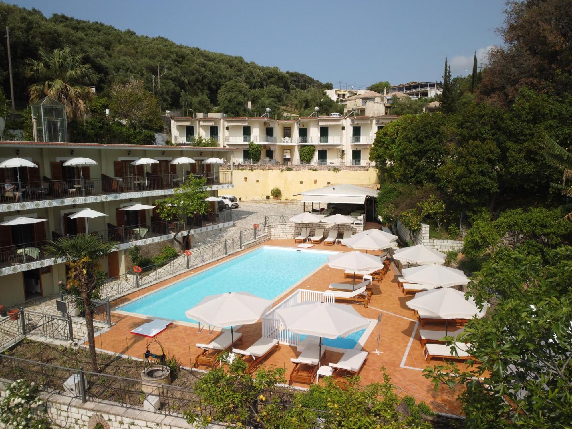 Bella Vista Hotel Studios & Apartments Parga Exterior photo